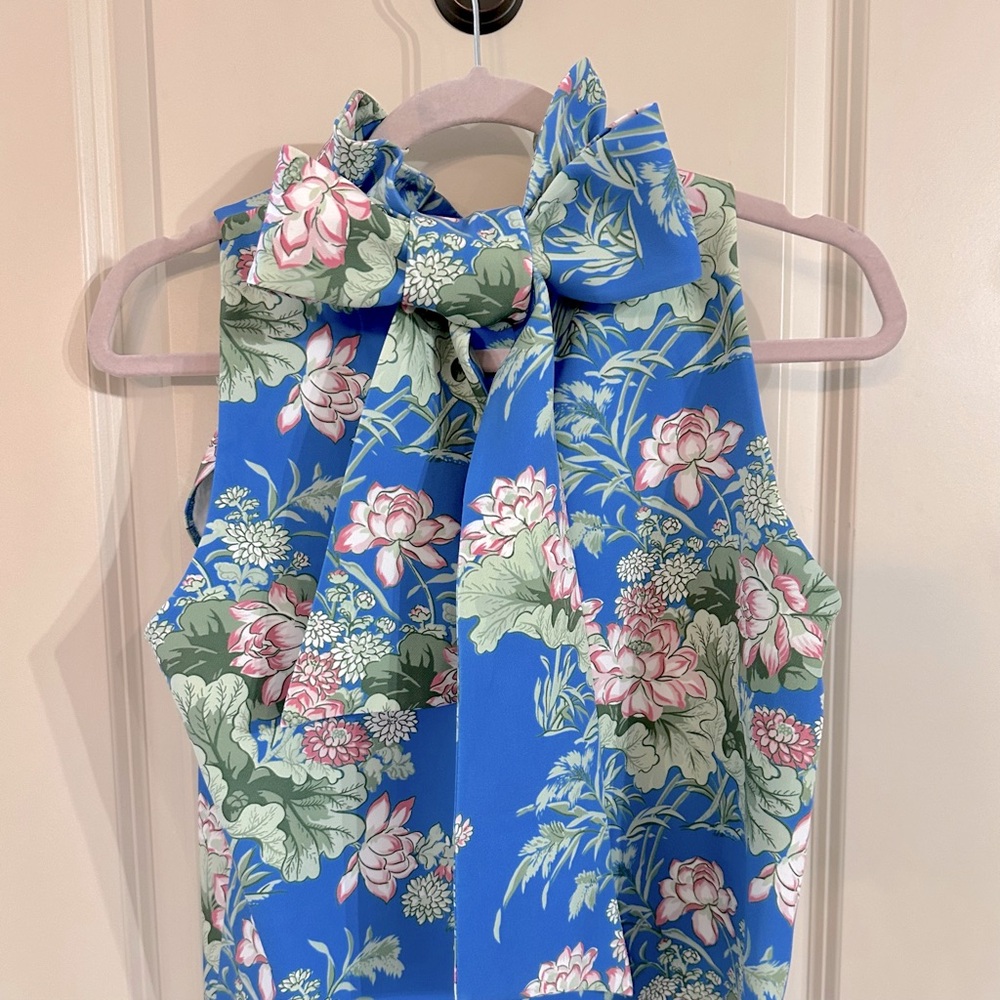 EUC Size: M Tuckernuck water lily Blythe dress.